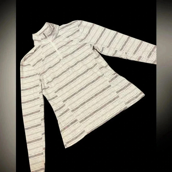 Spyder Tops - 🕷️ SPYDER striped long sleeve top 🕷️
BIN #9
